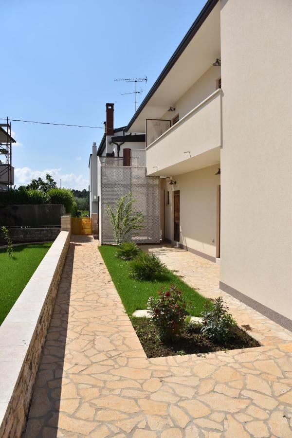 Apartmani Diana Novigrad Istria Buitenkant foto