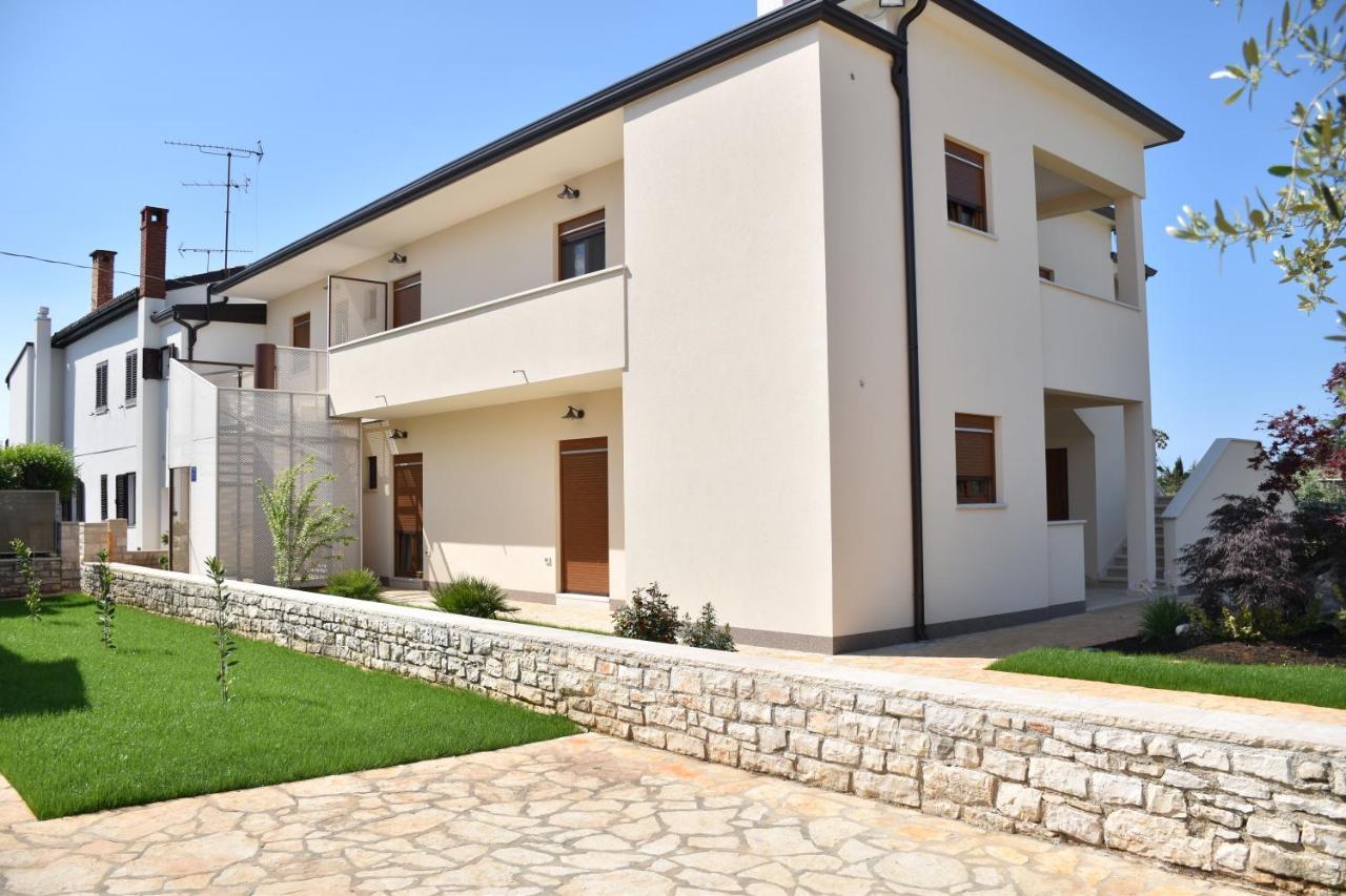 Apartmani Diana Novigrad Istria Buitenkant foto