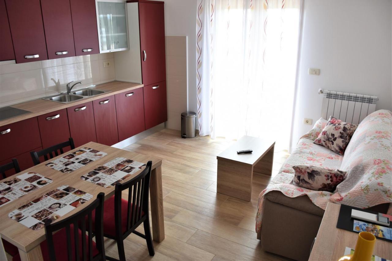 Apartmani Diana Novigrad Istria Buitenkant foto