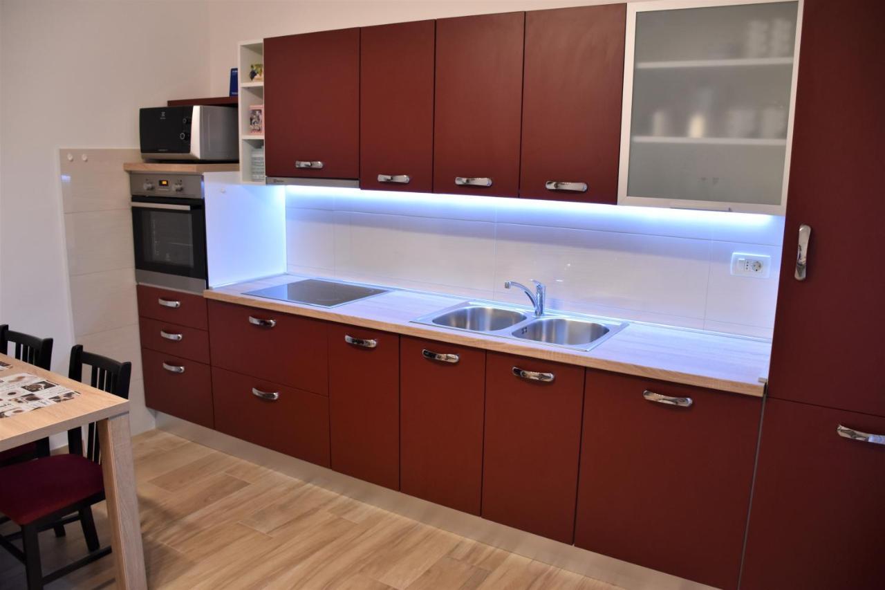 Apartmani Diana Novigrad Istria Buitenkant foto